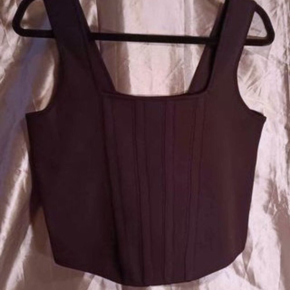 Black 'Happily Grey' cropped tank top with delicate cut out stripes - XL